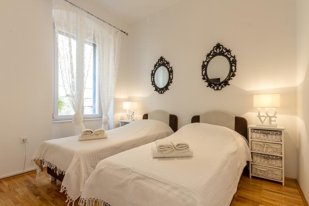 Rooms & Apartments Matkovic Split Exterior photo
